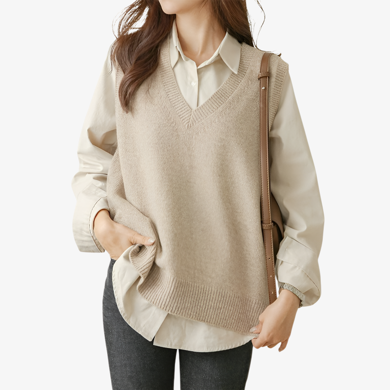 柔らかい素材感のVネックカーディガンアップ画像