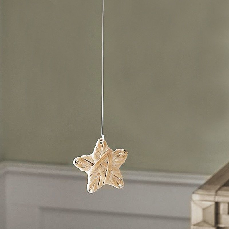 Adorno de luna y estrella de mimbre