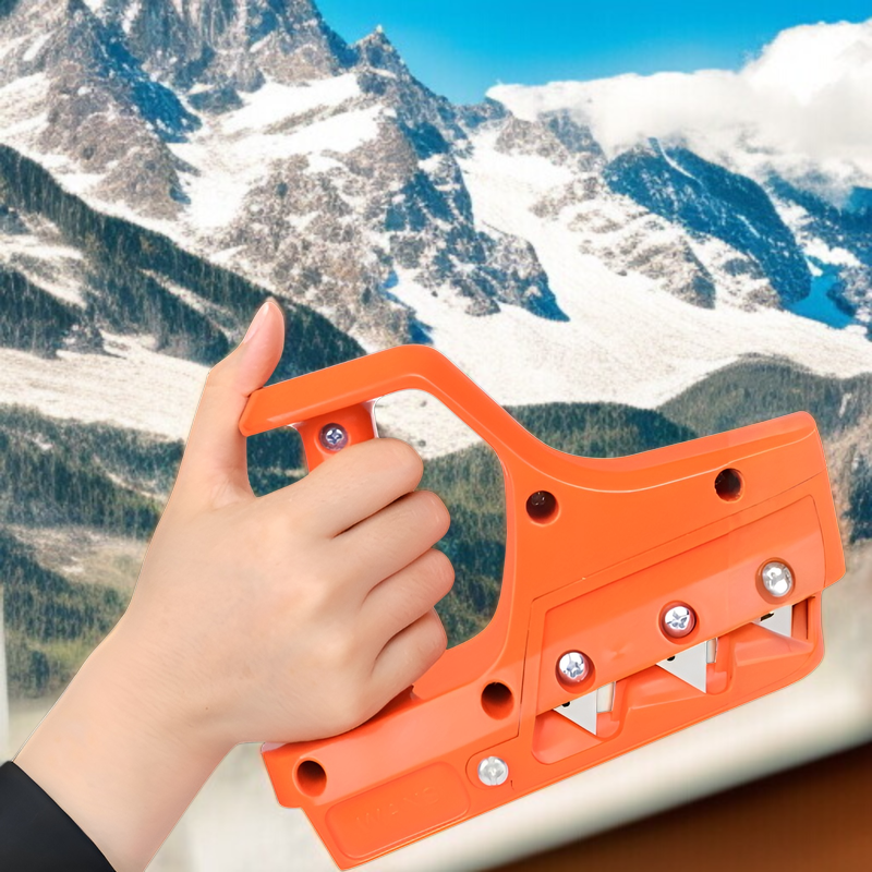 45度面取り作業中の石膏ボードカッター