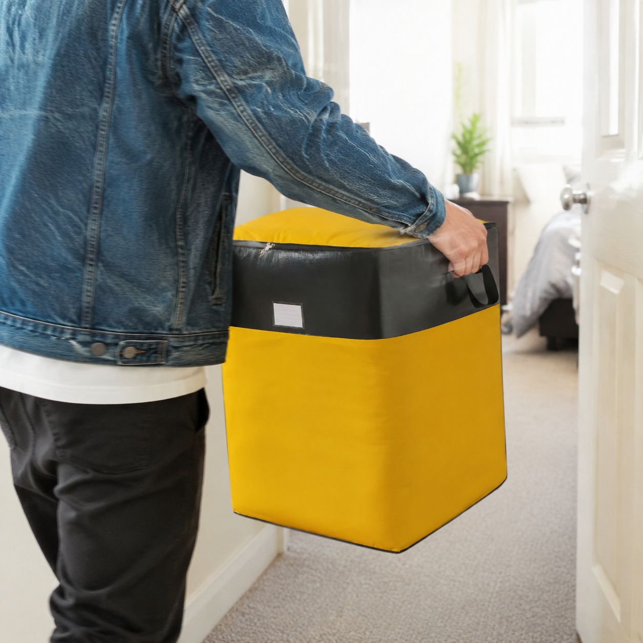 Spacious storage bag keeping clothes dust-free