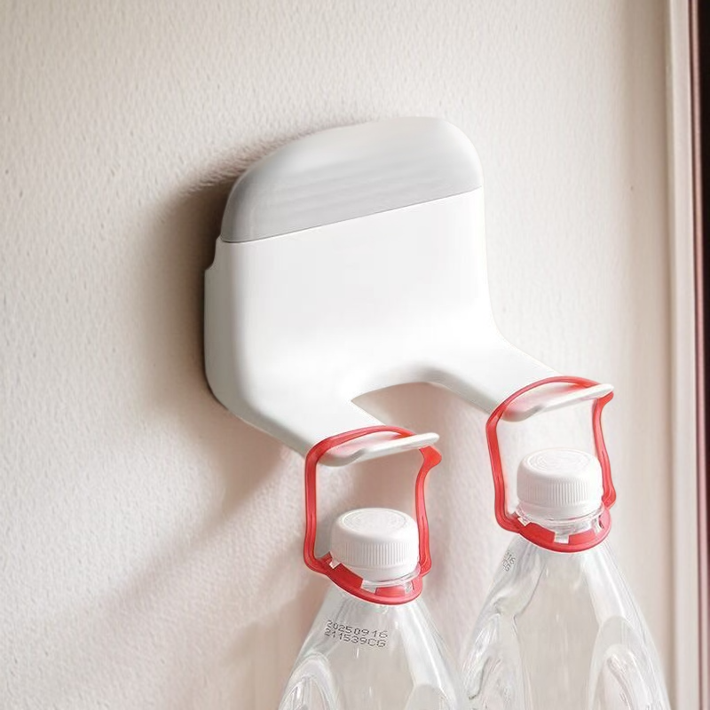 공간 절약형 욕실 수납선반 인테리어