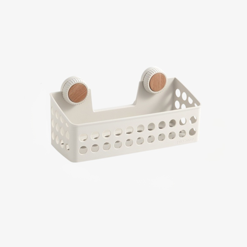 다용도 수납선반에 다양한 용품 정리