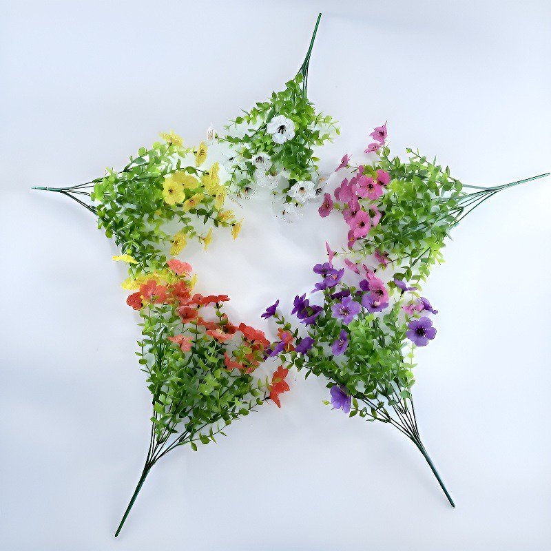 ダイニングテーブルを飾る造花