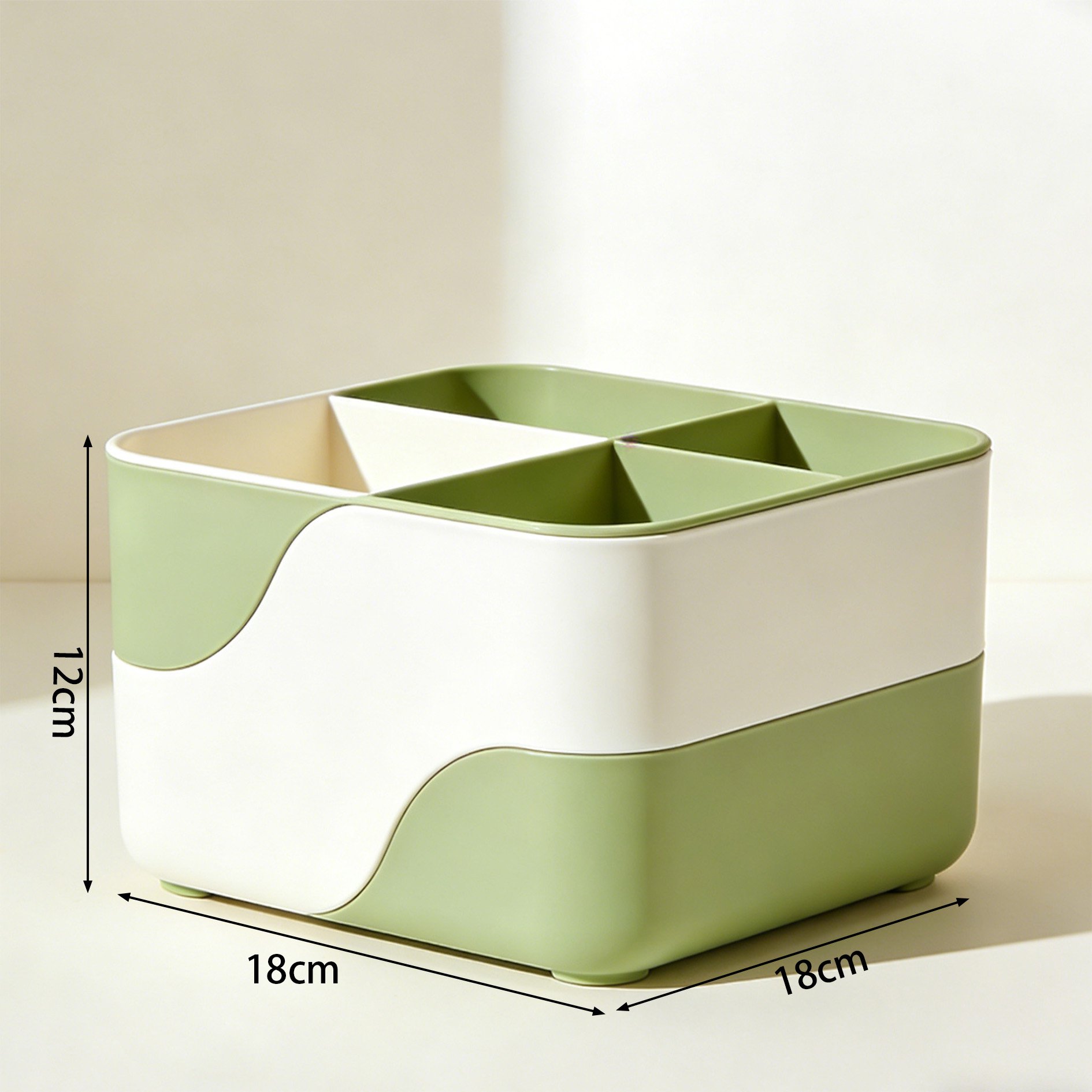 다양한 소품을 정리한 4칸 수납함