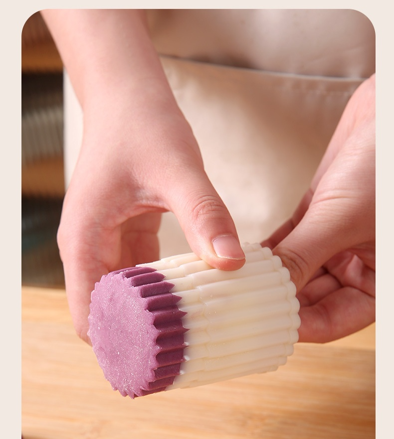 Pastry mold assembled and ready for baking