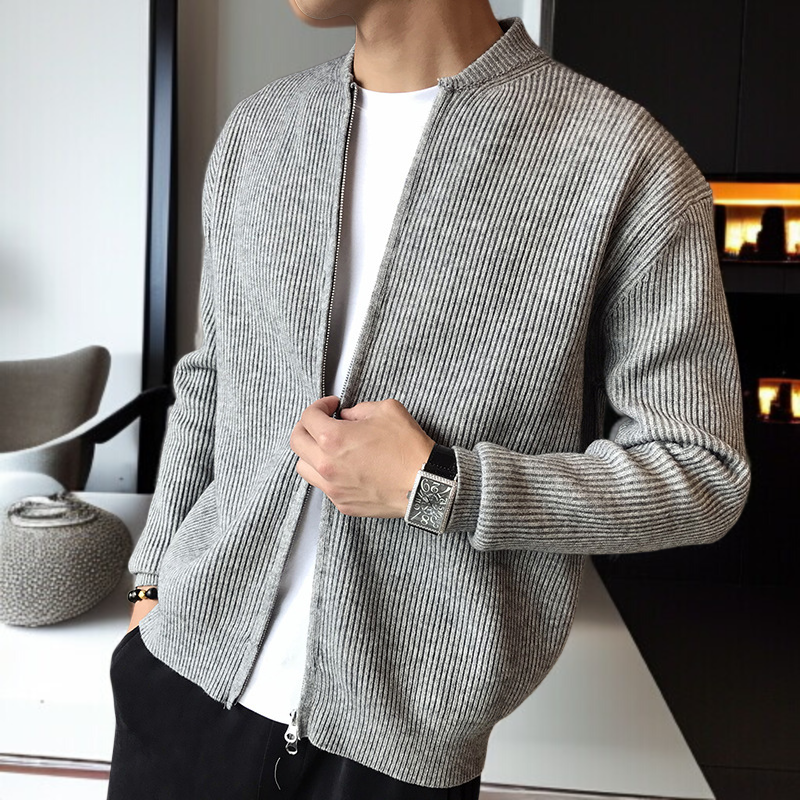 メンズ厚手Vネックカーディガン全体画像