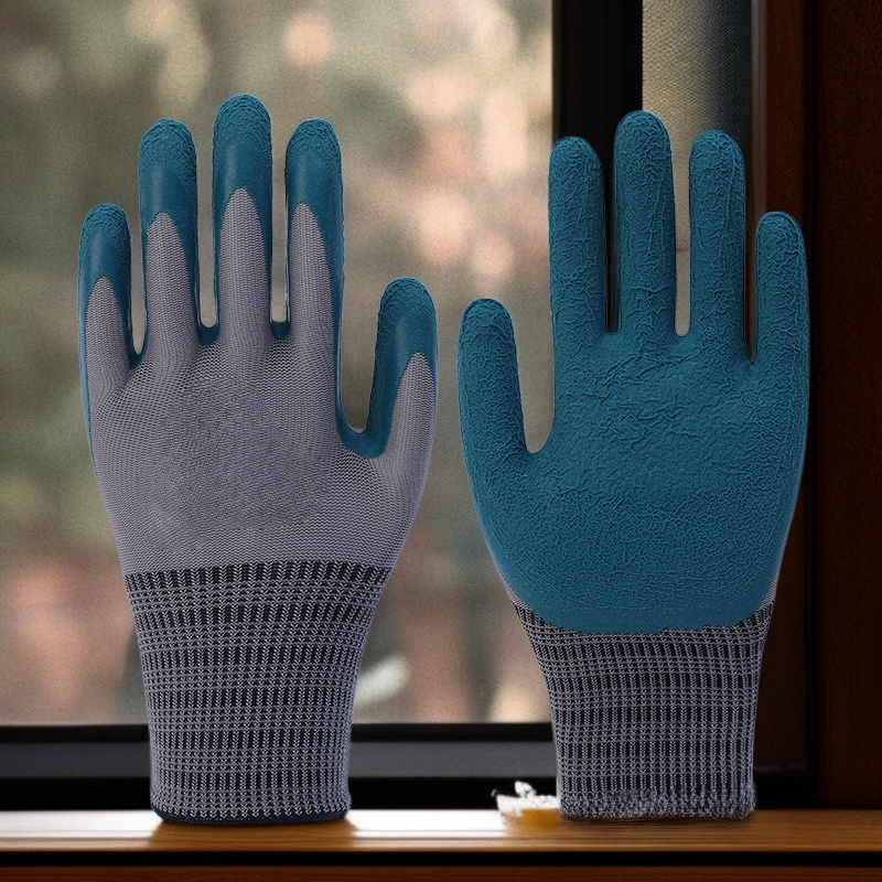 滑り止めと耐摩耗性に優れた建設用浸漬手袋