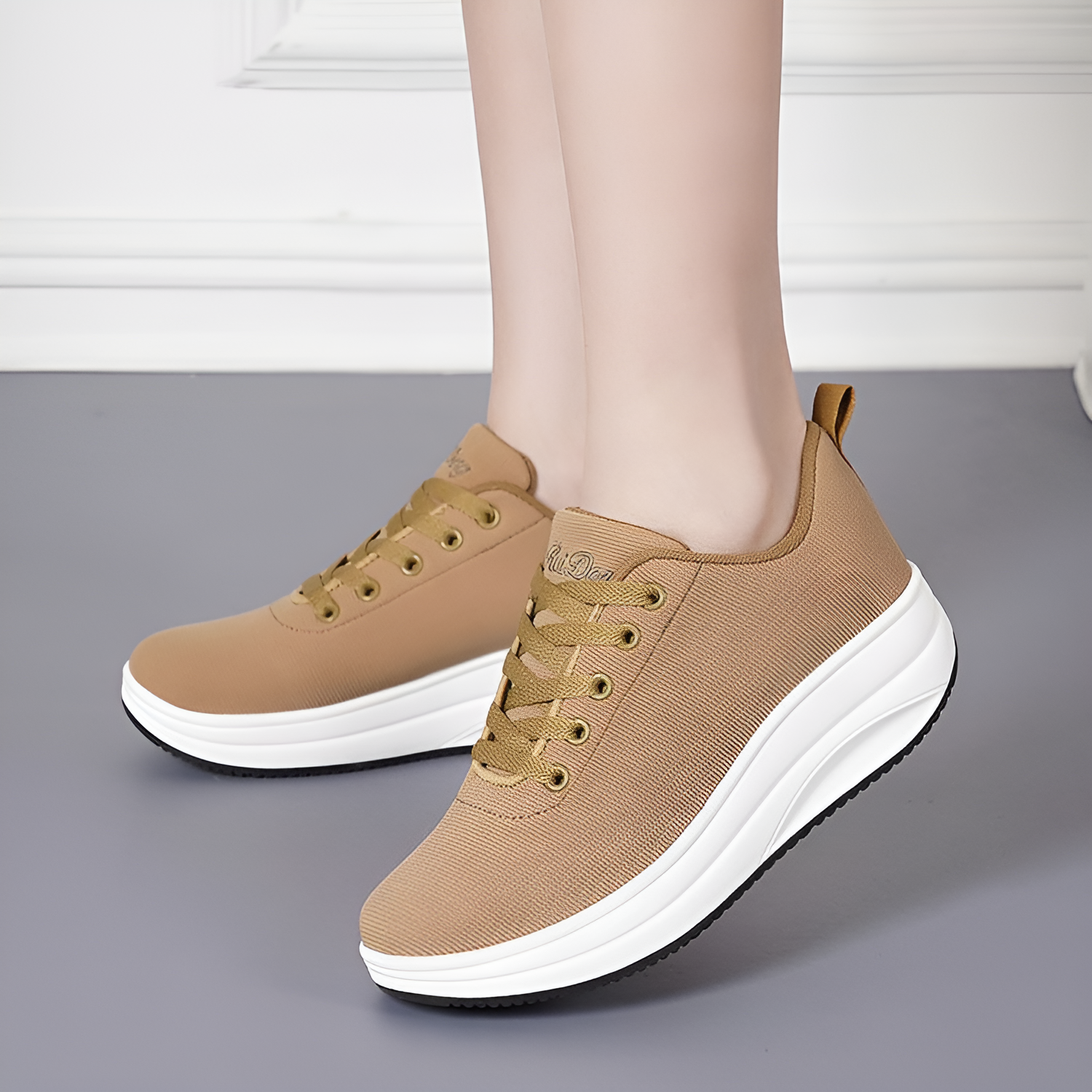 メッシュカジュアルシューズスポーツシューズレディース2025春秋スポーツシューズ新作厚底スポーツシューズオールマッチ滑り止めシューズレディースシングルシューズ