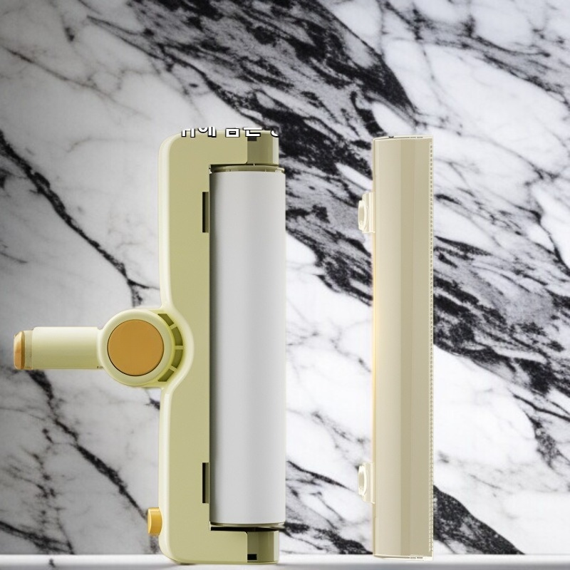 強力粘着ローラーでペットの毛もキャッチ