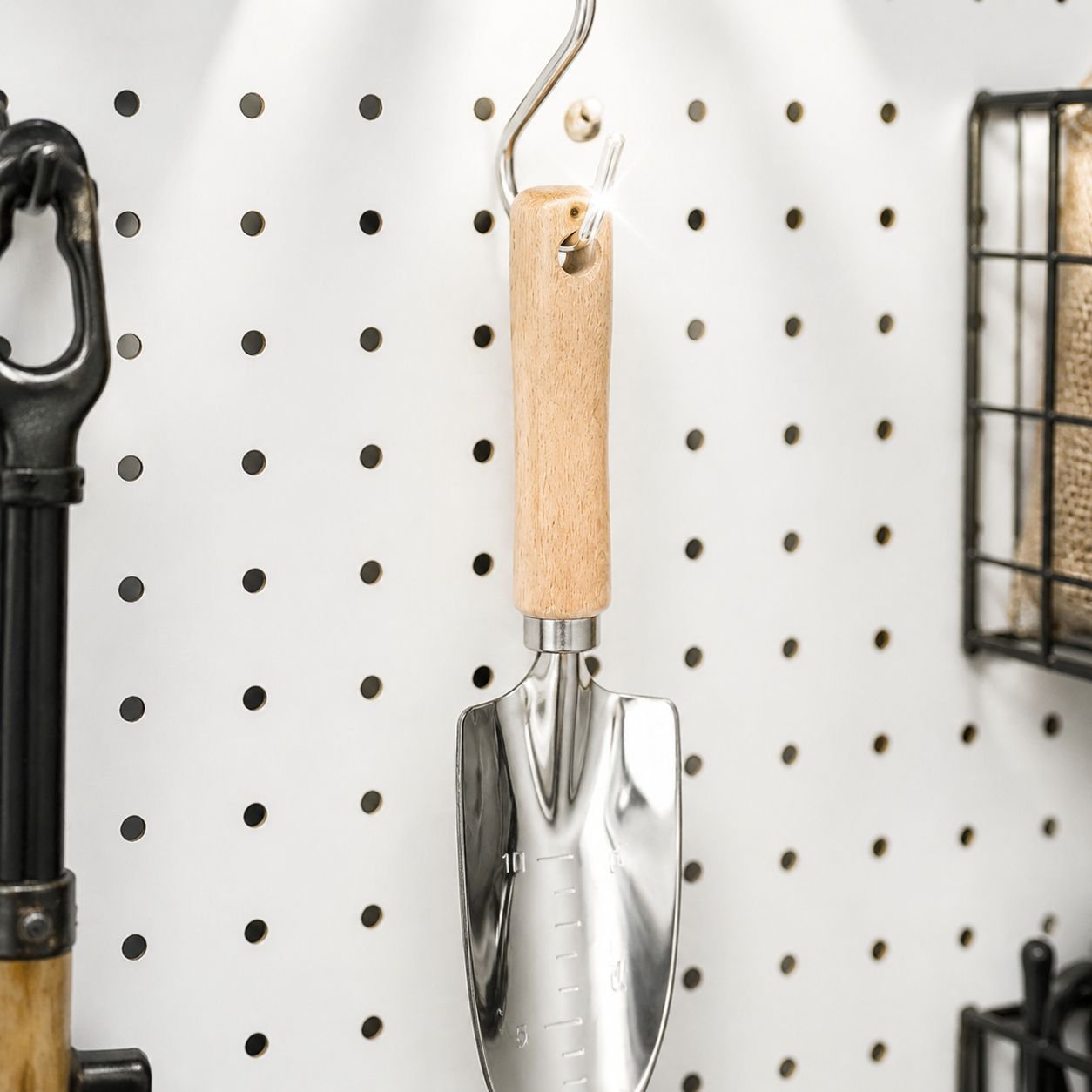 Essential tools for beginner and expert gardeners