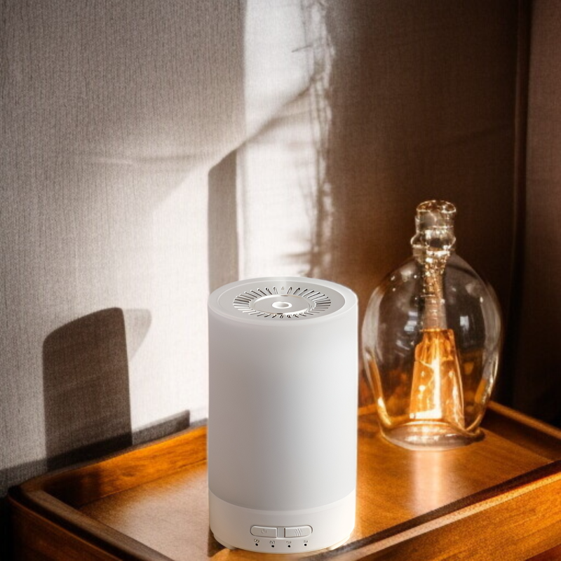 ミニサイズのサイレントベッドルーム用加湿器