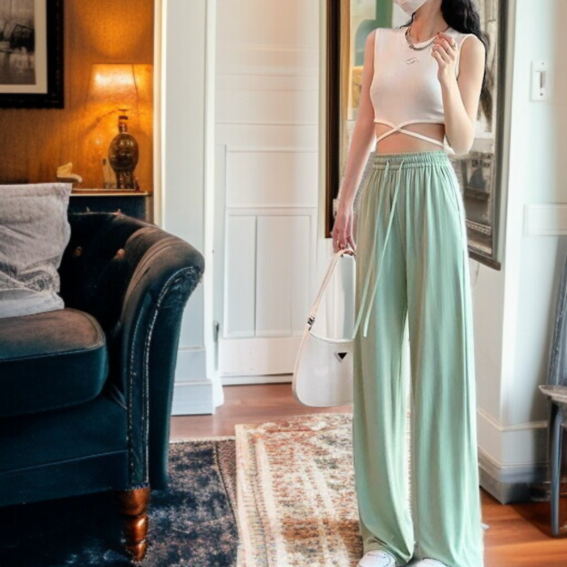 얇고 시원한 소재의 와이드 팬츠