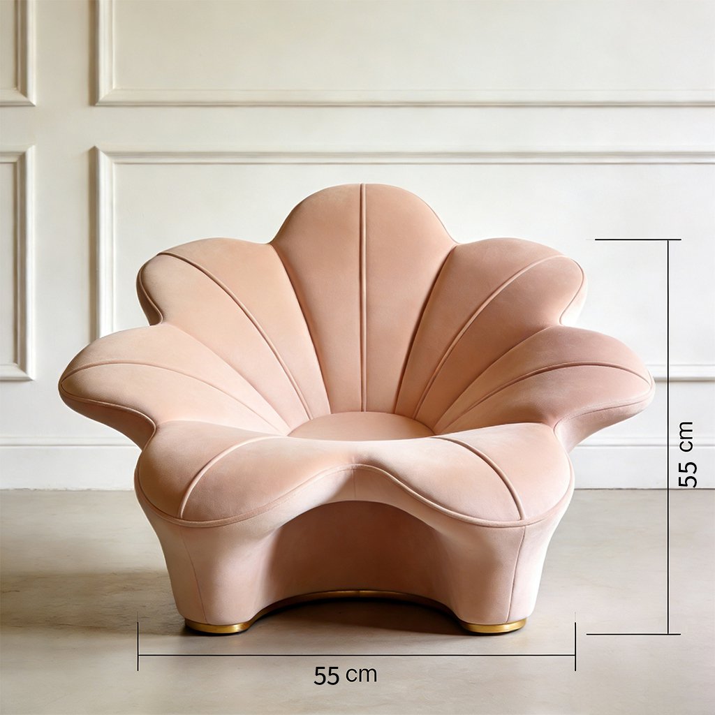 Silla de pétalo elegante en ambiente minimalista