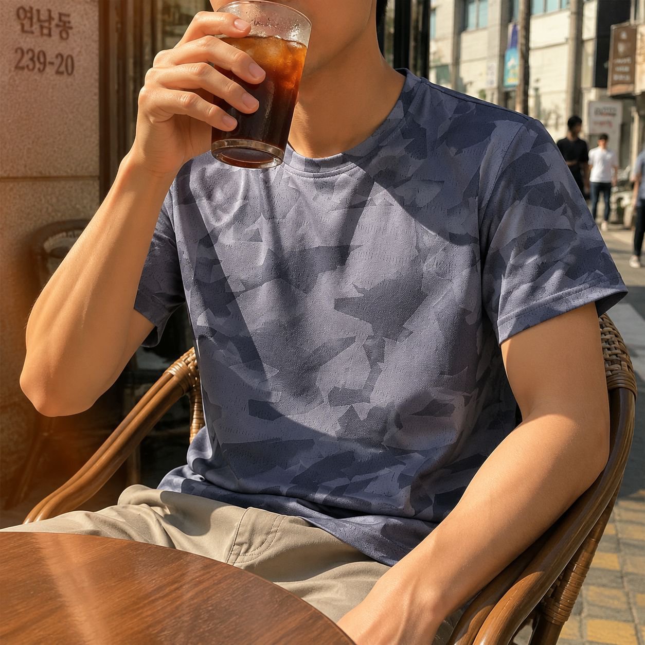 남성용 쿨링 반팔 티셔츠 소재 확대