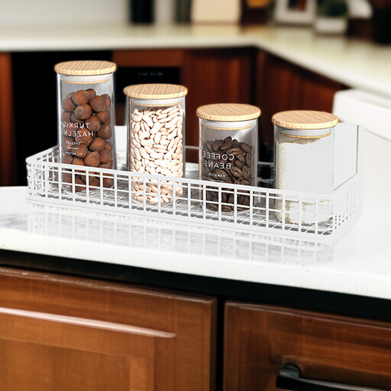 세탁기 측면에 부착된 펀치 프리 선반