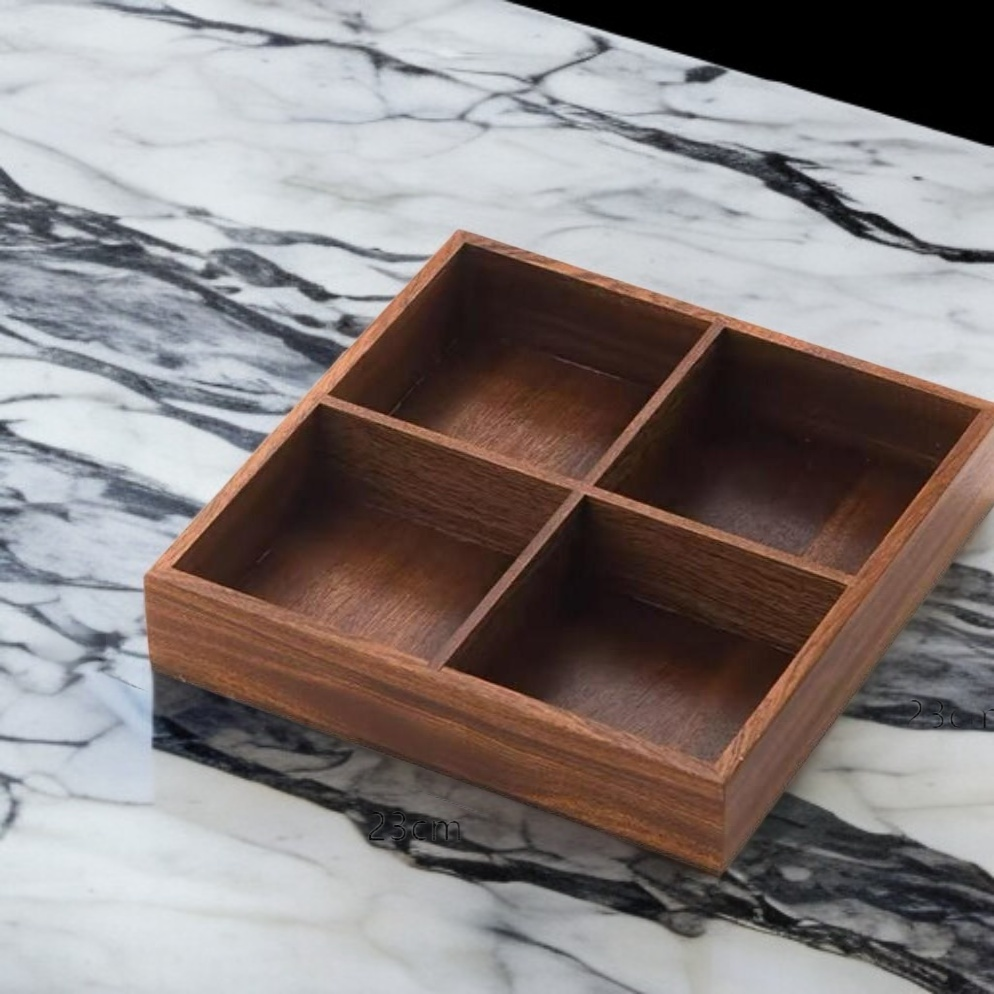 仕切り付きで整理しやすい収納ボックス