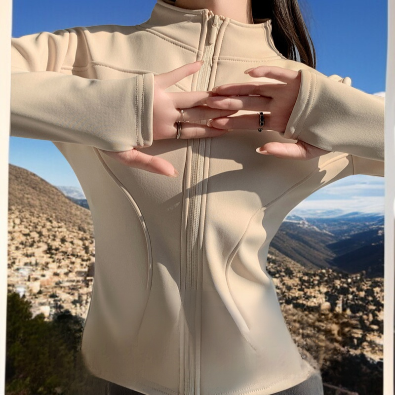 러닝용 따뜻한 여성 코트 디테일