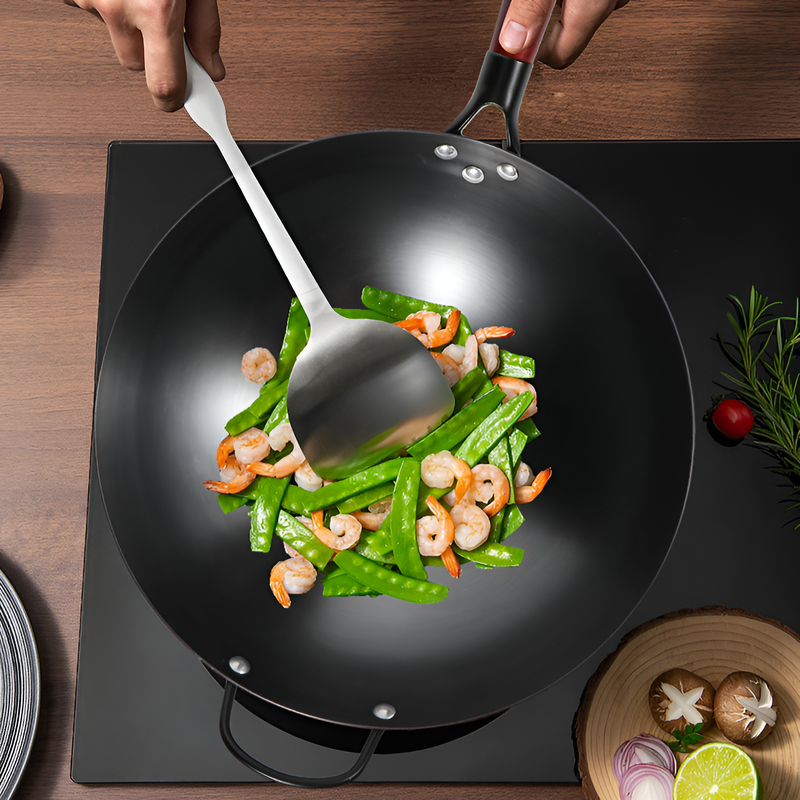 코팅되지 않고 녹슬지 않는 질화 처리된 철 냄비