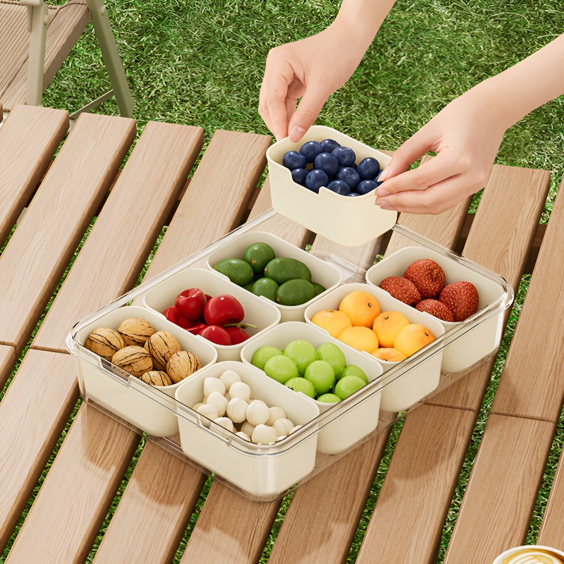 Picnic fruit box with knife and fork sealed fresh-keeping box