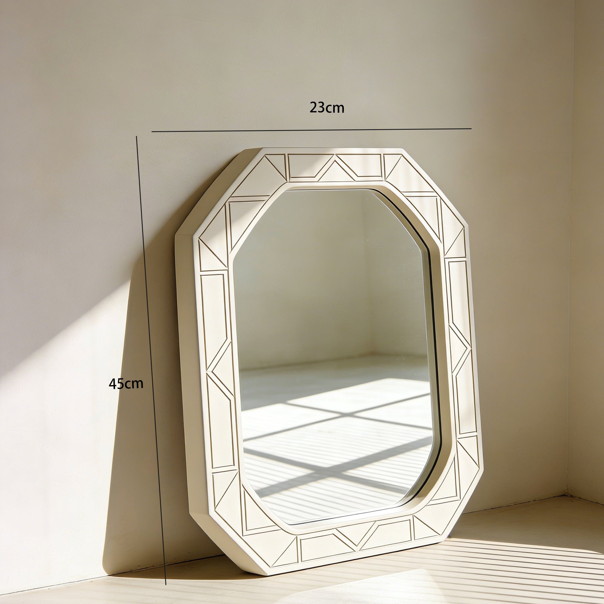 卓上に置いたメイクミラー2個セット