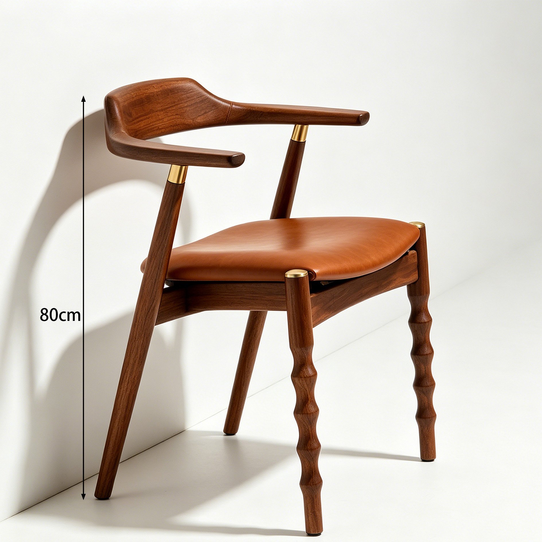 Schlichter Einzelstuhl aus Naturholz im minimalistischen Design