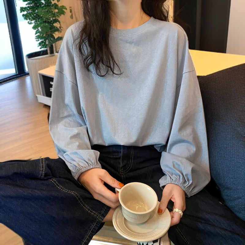 가을 데일리룩으로 좋은 여성 맨투맨 스타일링