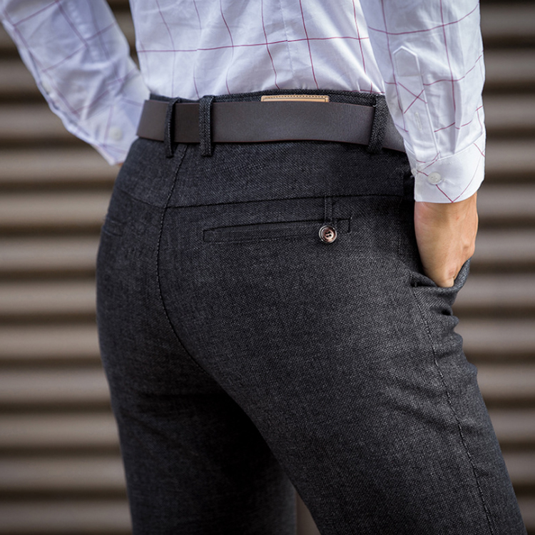 【メンズパンツ】美しいシルエット　ストレッチ窮屈感なく　シワにくい　二本目半額