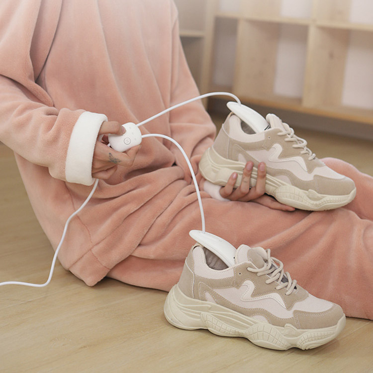 【脱臭靴乾燥機】恒温乾燥　強力除湿　消臭　除菌　梅雨対策　USB充電　2点目半額