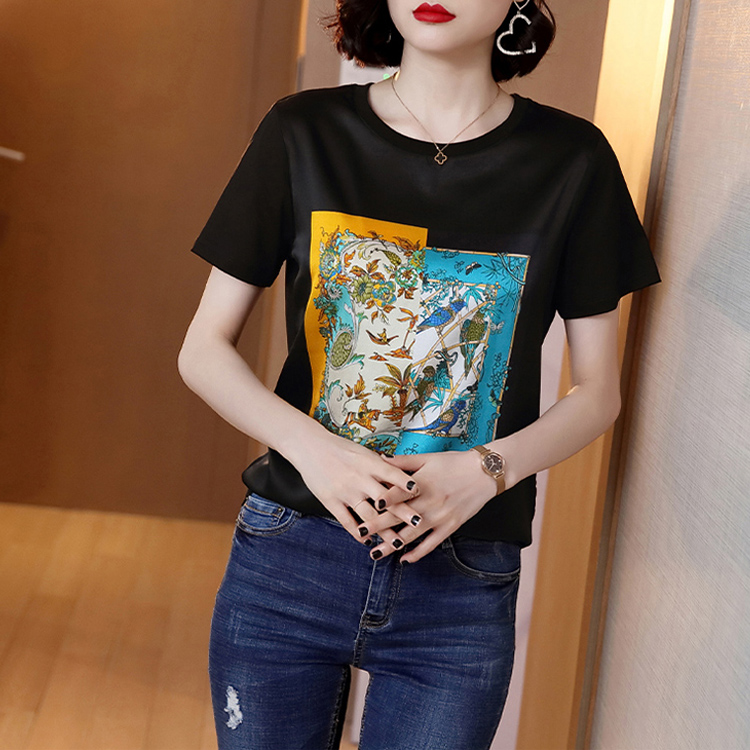 【シルクTシャツ】極上シルク 優れた通気性 吸湿・排汗 滑らかな肌触り 吸湿性・放湿性などの機能性に優れているのが特徴です。