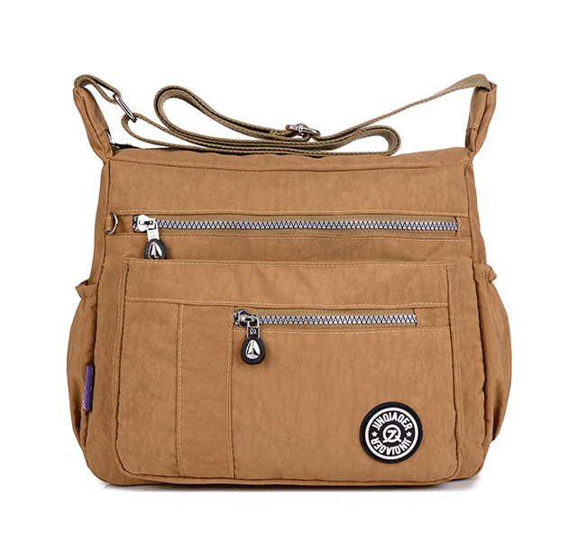 【ショルダーバッグ】お洒落な2wayバッグ 大容量　疲れにくい　お出かけを気楽にします。