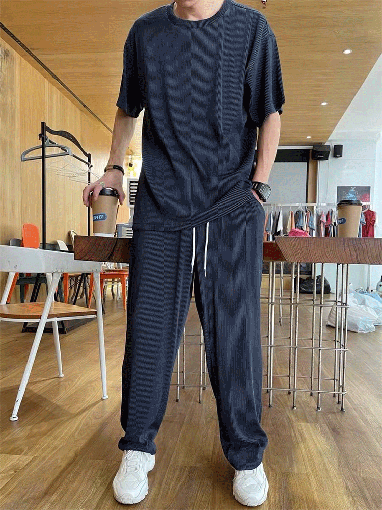 طقم ملابس كاجوال شعبية على انستقرام، يتماشى الجميع 