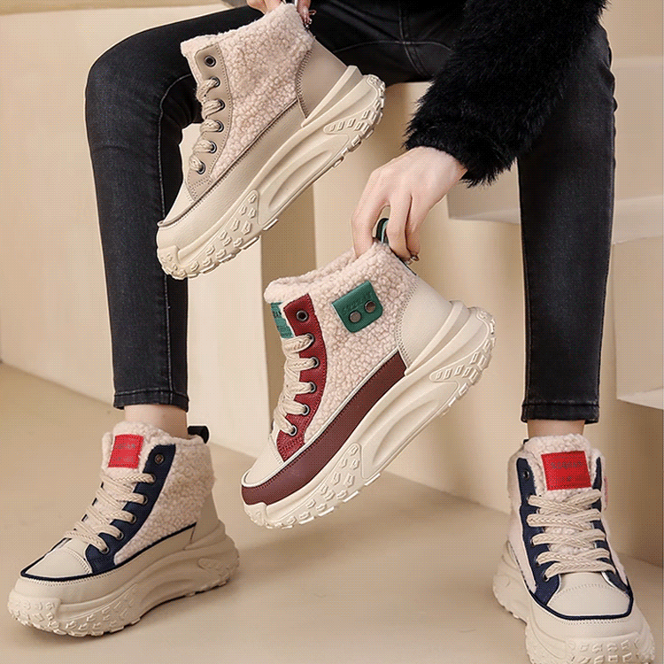 もこもこ厚底シューズ