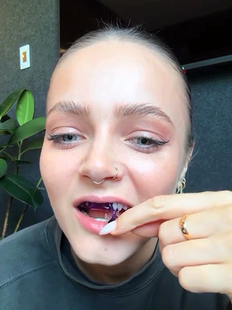 【At-Home Dental Whitening】Instant Whitening Strips