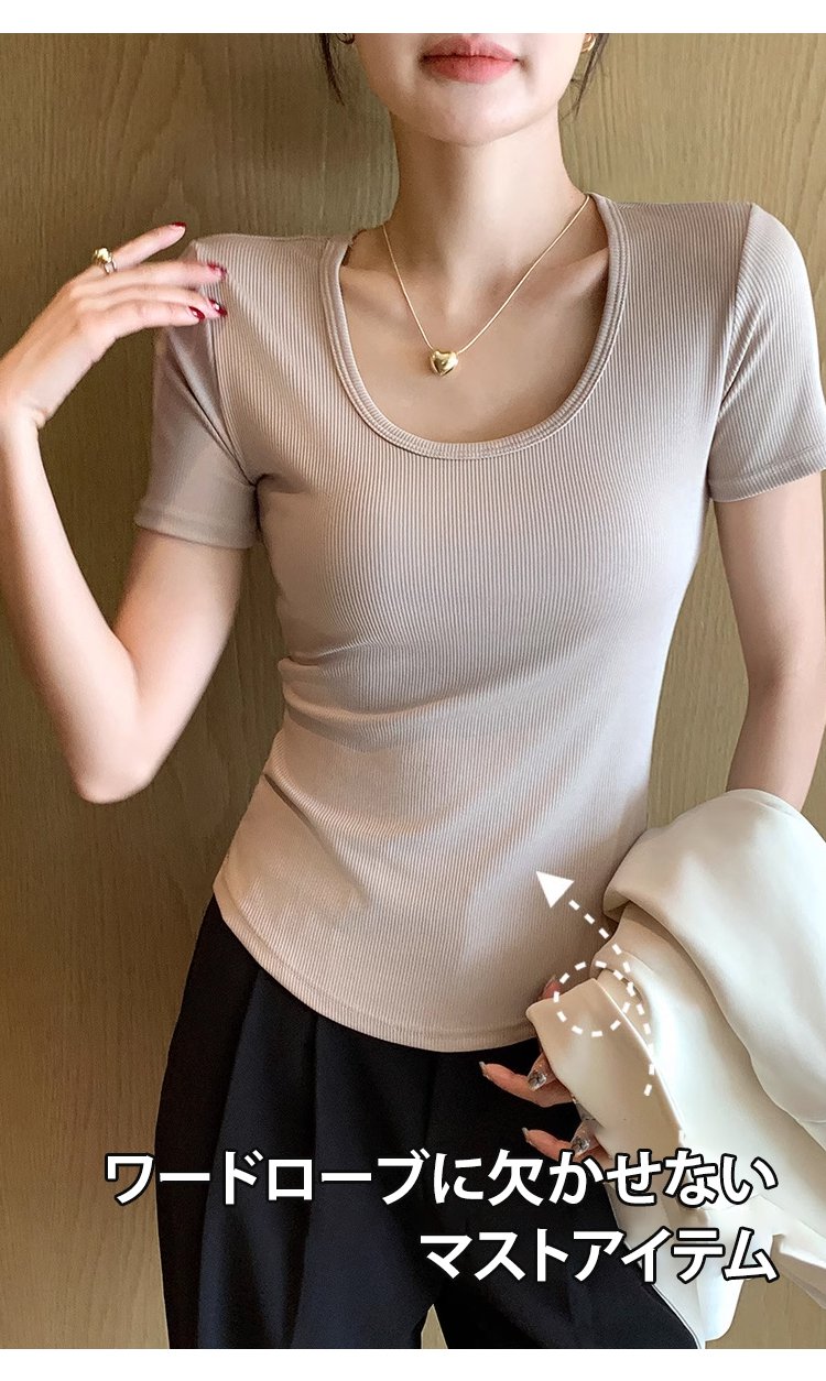 シンプルデザインの女性用Tシャツ