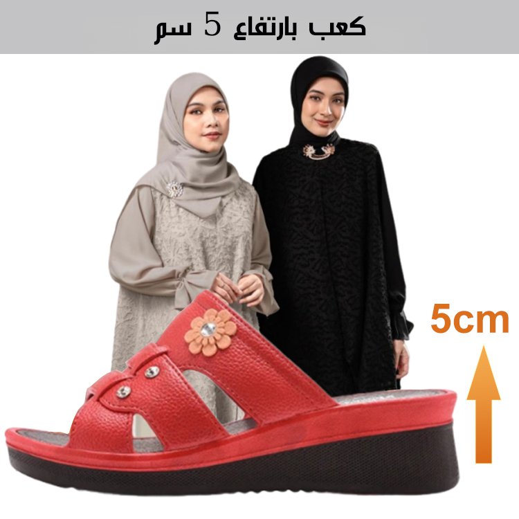 صندل بكعب عريض مضاد للانزلاق مزينة بإكسسوارات الأقحوان الصغيرة، مناسب للأمهات