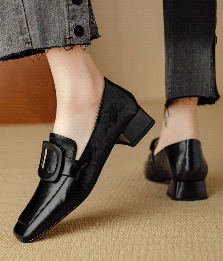 각진 앞코 버클 여성 가죽 구두