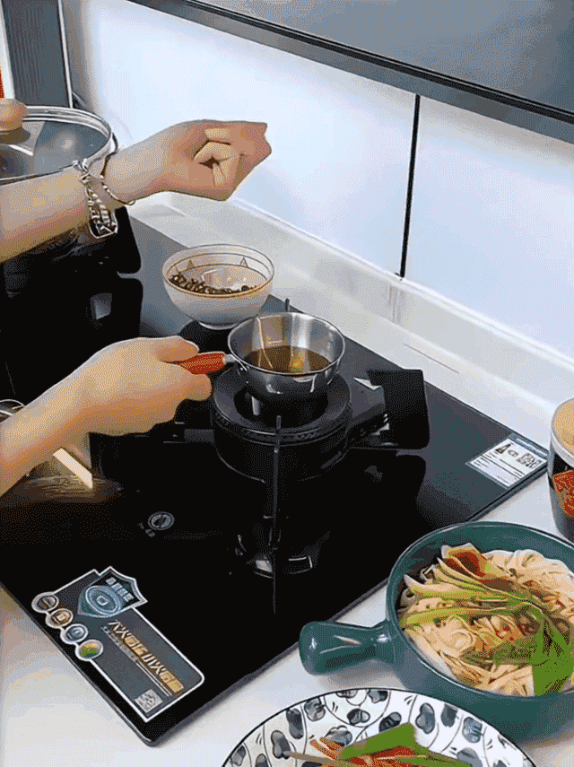 Wielofunkcyjny mały garnek ze stali nierdzewnej do podgrzewania oleju