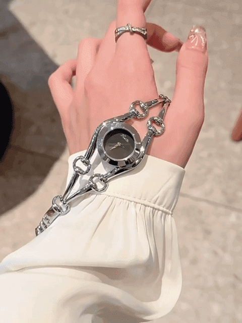 ساعة سويسرية أصلية فاخرة مقاومة للماء بسوار مجوف للنساء