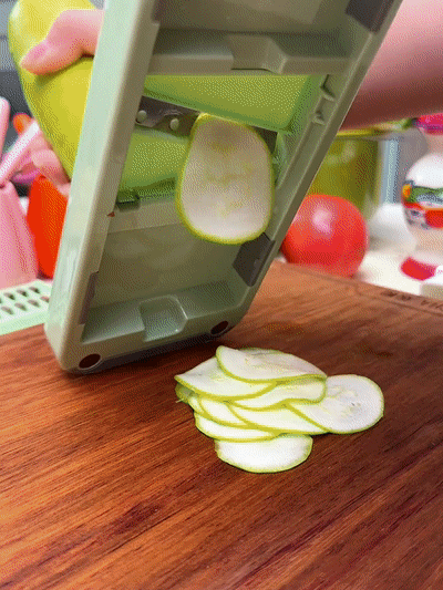 【효율성 80% 향상】만능 채칼 안전 야채 슬라이서 다기능 채썰기 편썰기