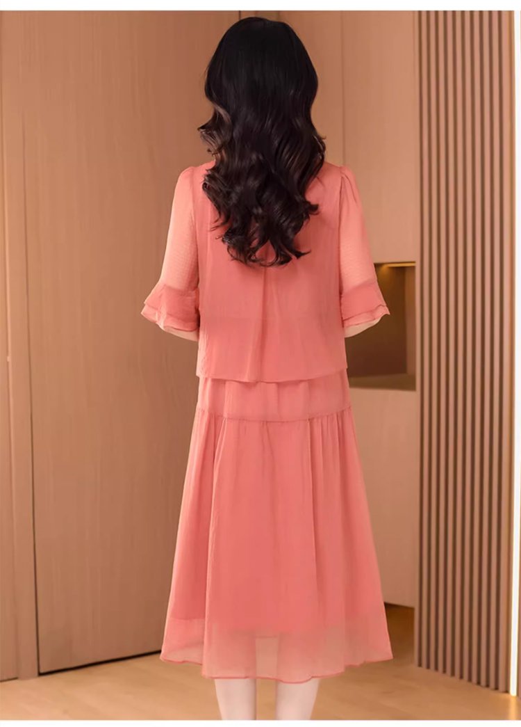 カジュアルコーデのコットンリネンワンピース