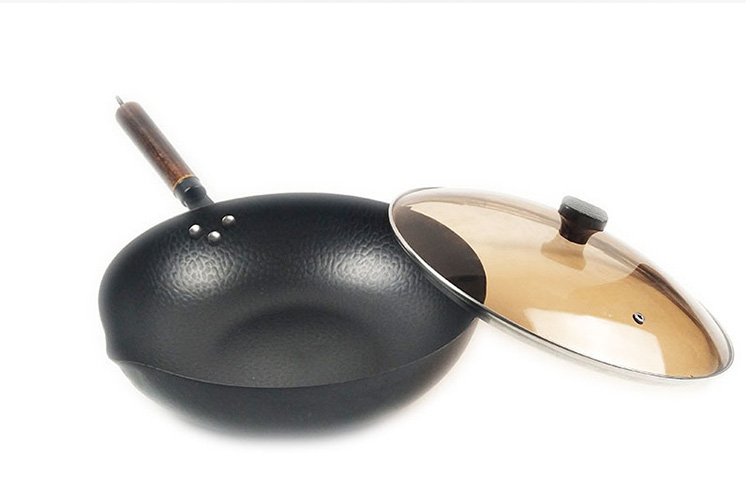 Pure iron pan with even heating capabilities