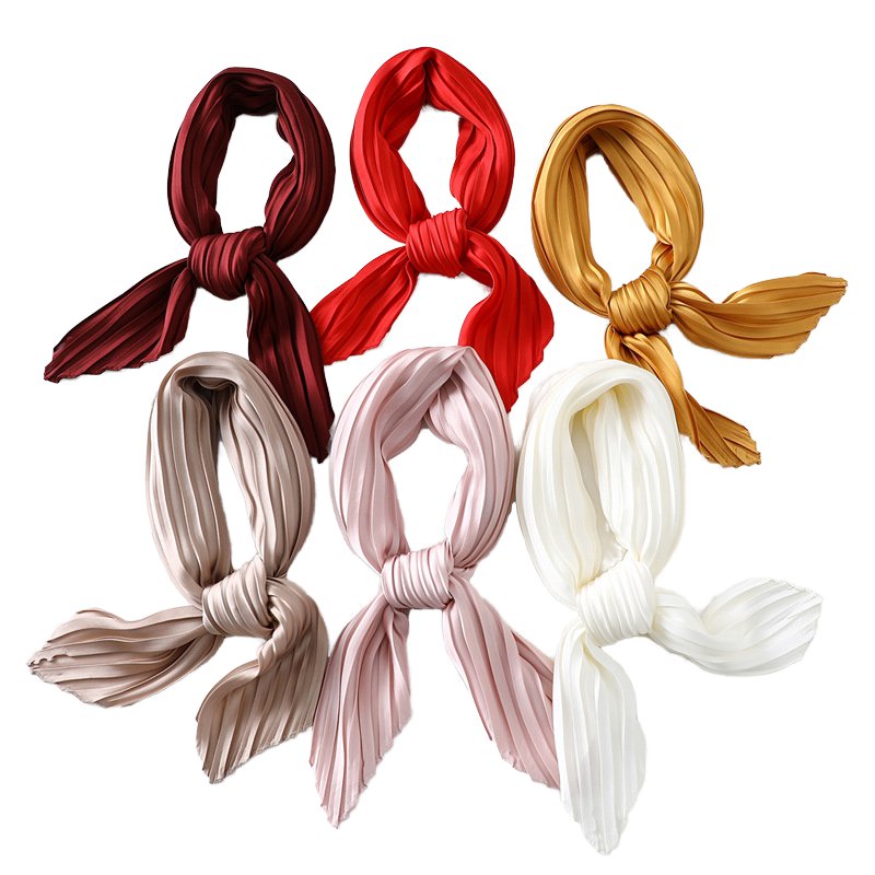 ผ้าพันคอไหมพรมพิมพ์ลายทรงสี่เหลี่ยม