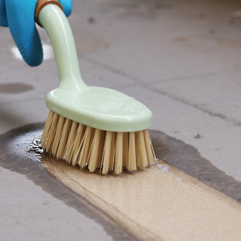 Fogantyús tisztítókefe