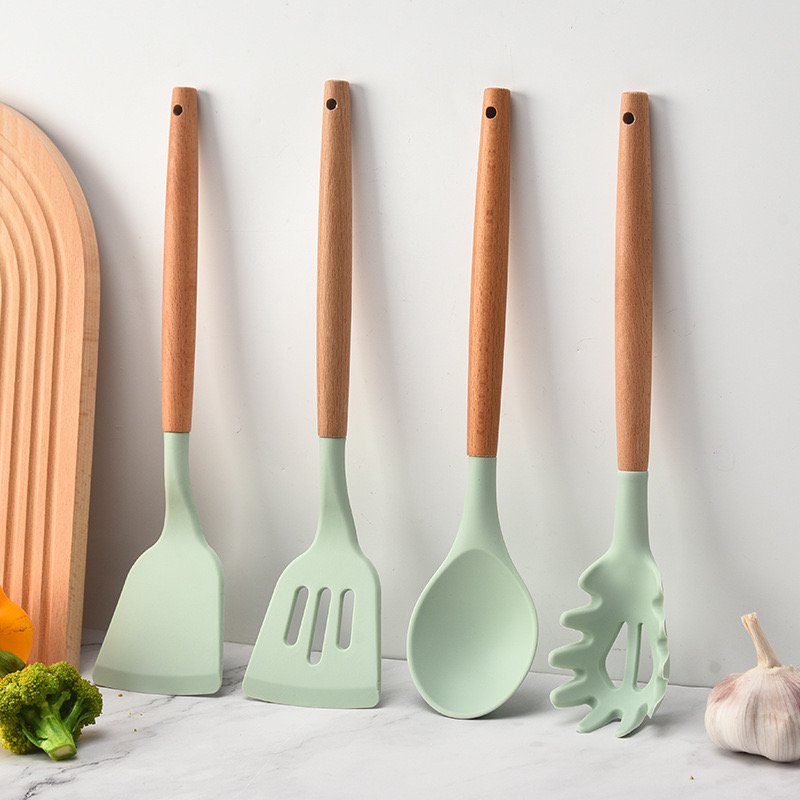 Kitchen utensil set