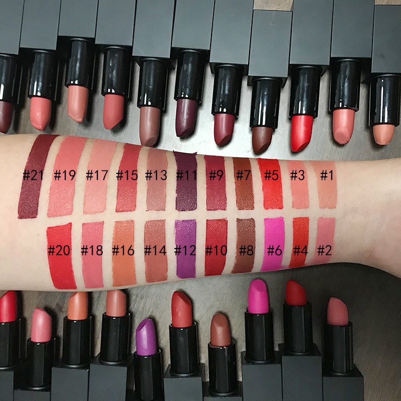 Crema labial magnética nude