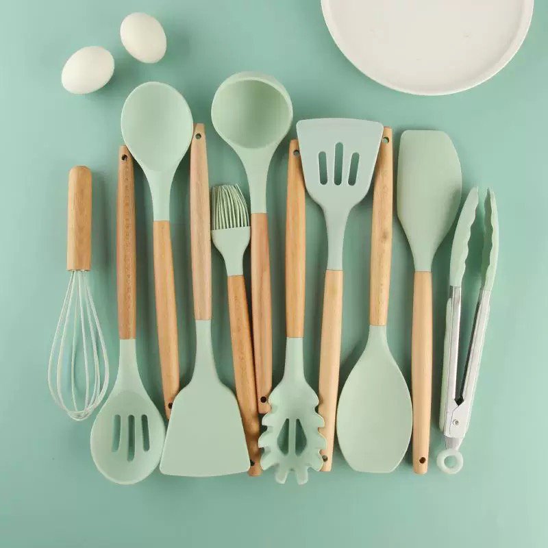 Kitchen utensil set
