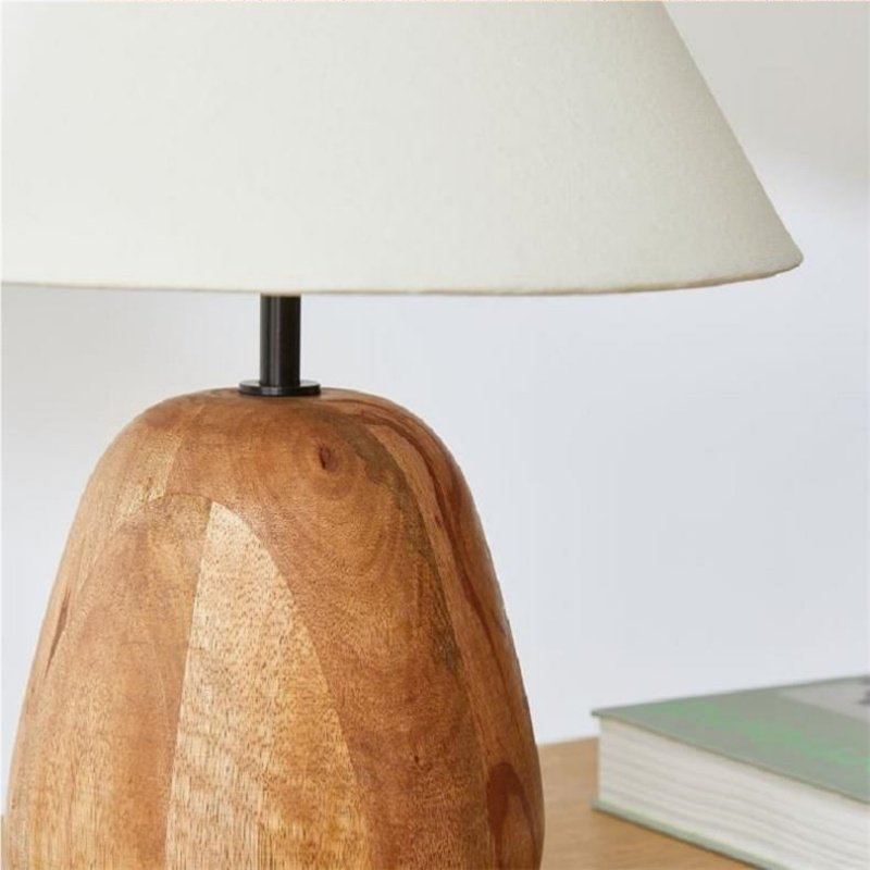 Creative decorative table lamp