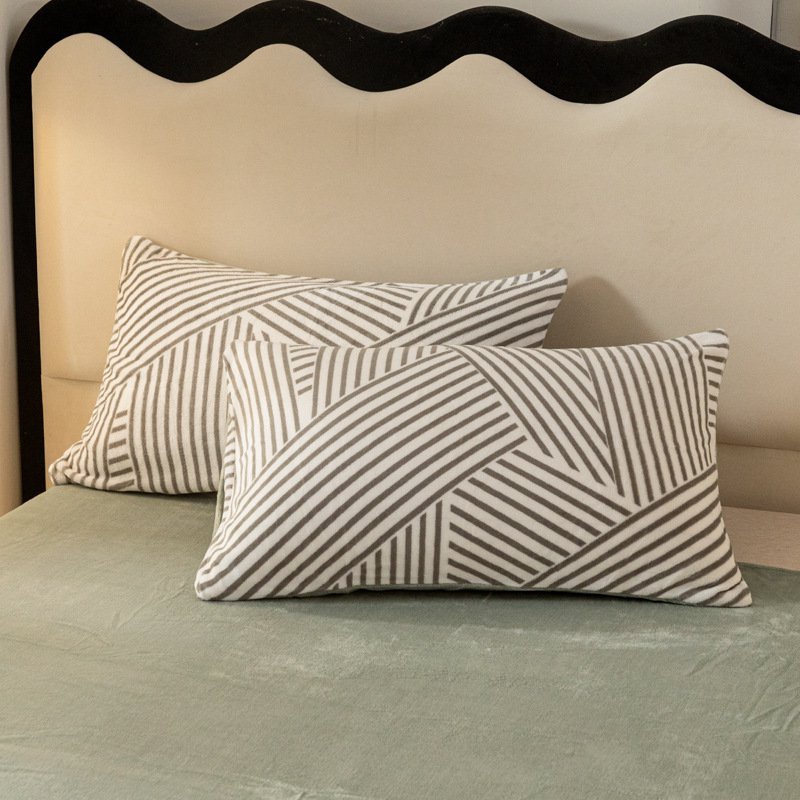 Flannel four-piece bedding set