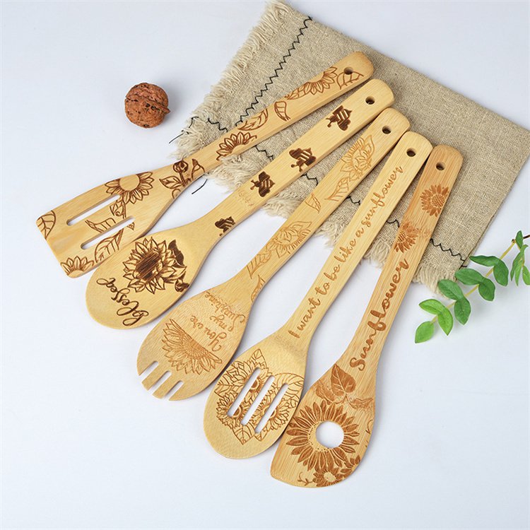 Spatule de cuisine en bambou naturel