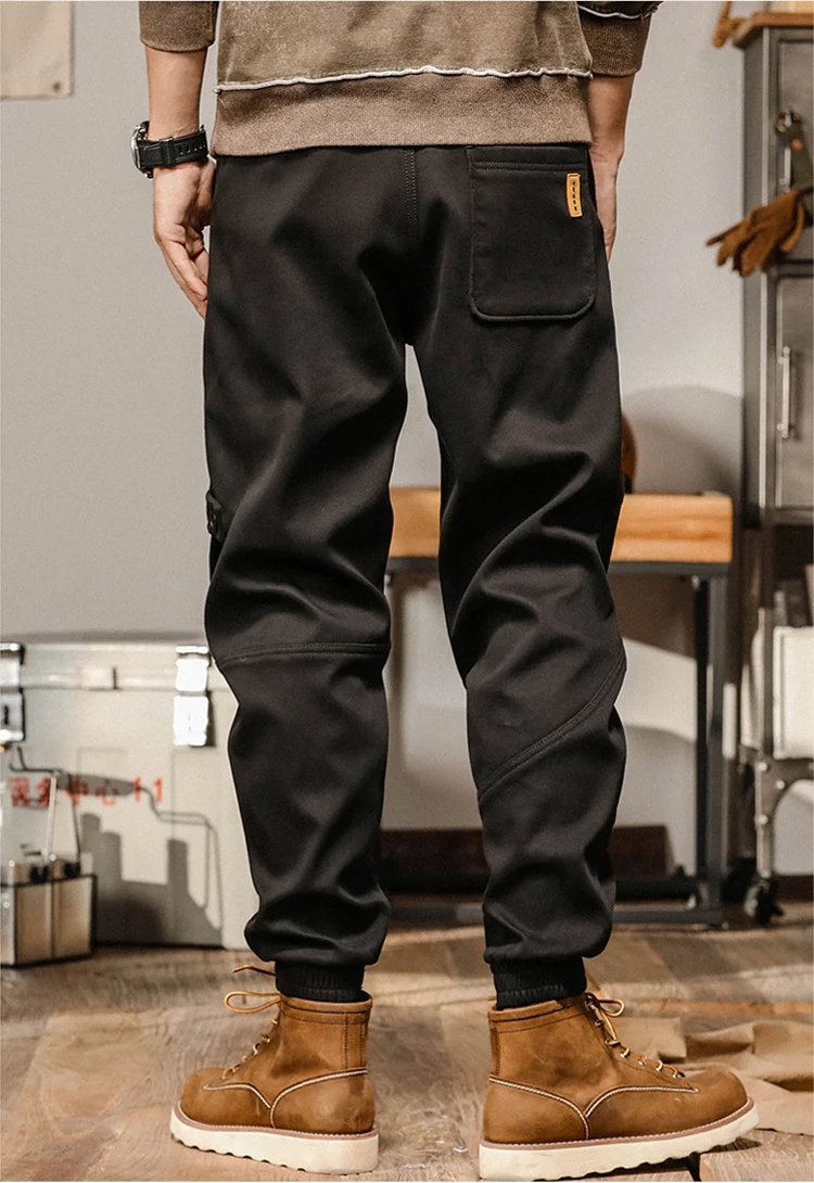 アウトドアに最適なメンズカーゴパンツ